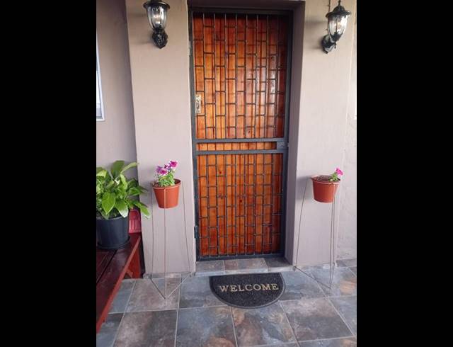 1 BEDROOM HOUSE FOR SALE IN THERONVILLE